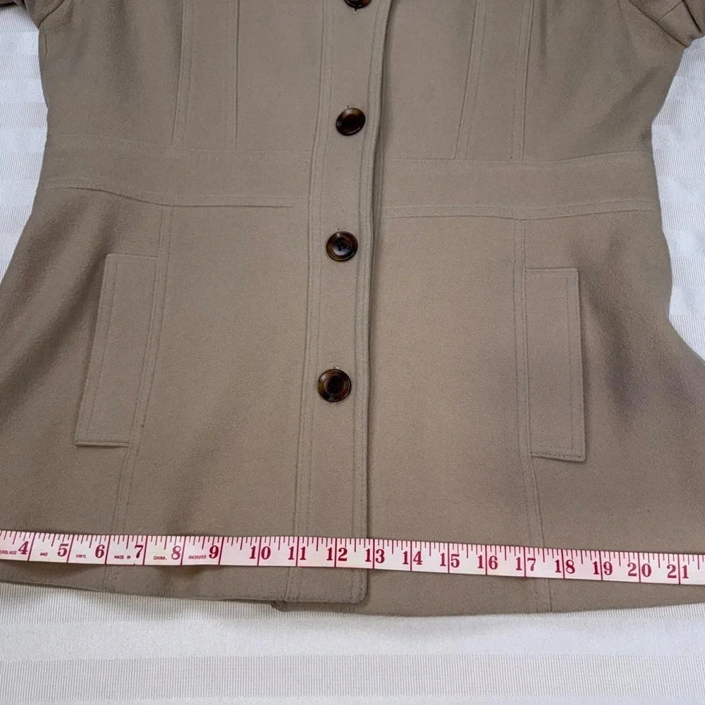 B. Moss Vintage Tan Wool Blend Women's Coat Size Large Button Front Collared
